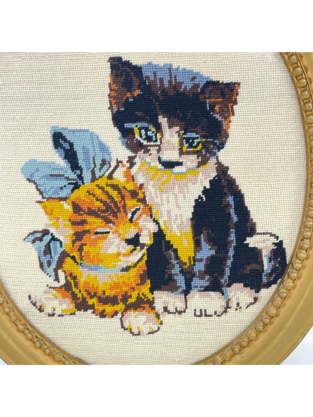 vintage hand-stitched needlepoint kitten artwork in gold oval frame - Picture 2 of 12